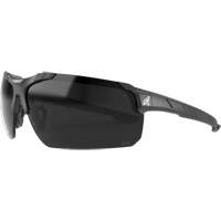 Lunettes de s&eacute;curit&eacute; Tacana avec Vapor Shield, Lentille Fum&eacute;e, Antibu&eacute;e, ANSI Z87+/R&eacute;pond ou surpasse la norme CSA Z94.3 Distribution Élite MP