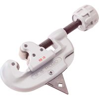 Coupe-tubes avance par vis a/roue robuste, Capacit&eacute; de 1" Distribution Élite MP
