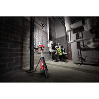 Tour d'&eacute;clairage &agrave; puissance double M18 Rocket, DEL, 2500 lumens, Boîtier en Aluminium Distribution Élite MP