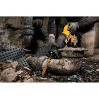 FlexVolt&reg; Max Brushless Reciprocating Saw Kit, 60 V, Lithium-Ion Battery, 0-3000 SPM Distribution Élite MP