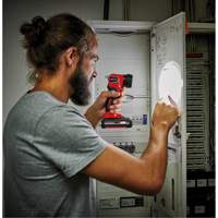 Lampe de poche &agrave; DEL sans fil 18V (outil seulement), DEL, 280 lumens, Bloc-pile Rechargeable Distribution Élite MP